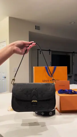 Louis Vuitton - Diane 🧡 #unboxing #unboxwithme #louisvuitton #fyp #luxurylife #parati #badbunny #shopping #luxuary #foryou 