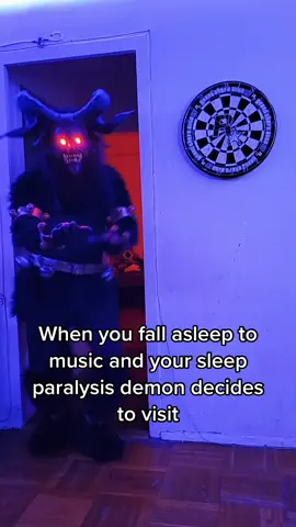 It’s a battle. 🕺😈 @rub_u2 #sleepparalysis #sleepparalysisdemon #lavaca #malafe #relatable 