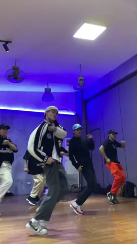 🧠:@Doojie Abad  just like magic ✨.     #dance #fypシ 