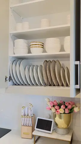 Plate organization, please let me know if you need links. #plateorganizers #cabinetorganization #cabinetstorage #KitchenHacks #fyp #viral #trending 
