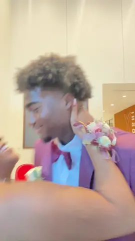 another one cause i love this transition  #prom 