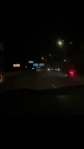 Jakarta bogor memang indah, tapi lebih indah kalau jalan nya bareng kamu:)#VibesMalamHari #videoperjalanan #JalanMalam #StoryMalamHari #notyourpage 