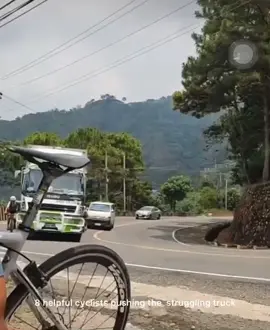 Tips para SA madaling ahon pero this is not advisable cause it's so dangerous 🚴‍♂️🚴‍♂️🚴‍♂️ #bikersoftiktok #mtb #cyclistangtiktoker #traveler #roadtrip #fypシ  #bikers #fyp #viralvideo #trend #tandem #groupride #ctto 