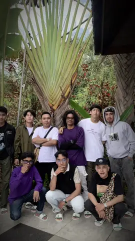Mohon maaf lahir dan batin🙏🏻