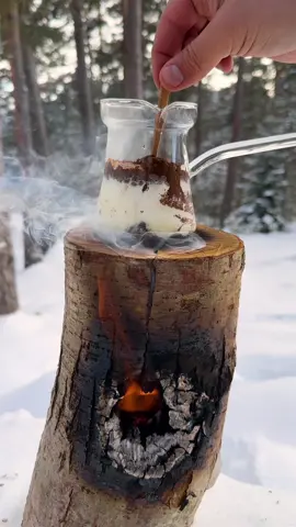 Sütlü kahve / coffee with milk #isveçocağı #camcezve #eniyikahve #kahveseverler #coffeee #turkkahvesi #doğadayaşam #wildcooking #outdors #naturelife #hangikahve #hatırkahvesi 
