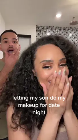 wait but @bobbibrowncosmetics popped off with these new dual ended long-wear cream shadow sticks😍!! I think Desmond agrees 😂 #BBPartner #bobbibrowncosmetics 
