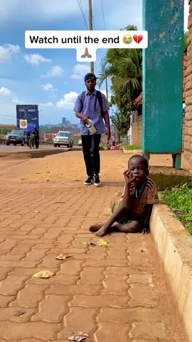 Learn to light a candle in the darkest moments of someone’s life, be the light that help others see, so let’s us be the light to all streets children’s around the world 🥹🥺#fyp #humanity #kindness #fouryou #poor #food #sad #fypシ゚viral 