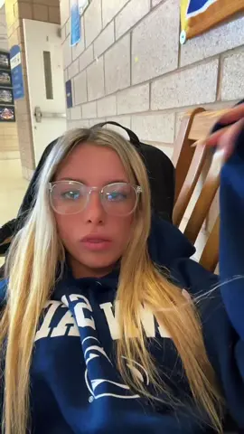 Schoooool yay 🙉💛🥲