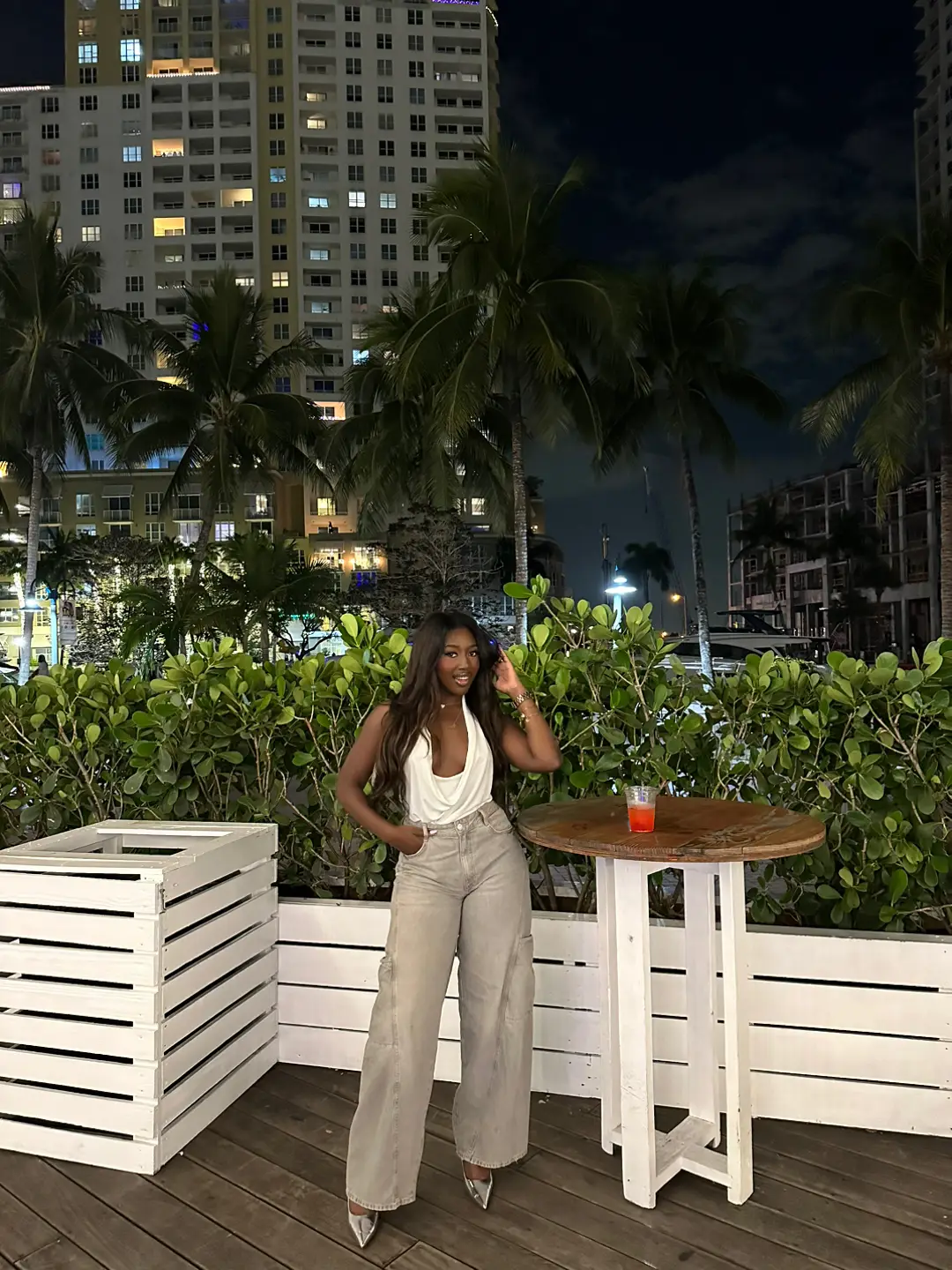 its summer, my lick back szn is here💅🏿🫶🏿 #blackgirltiktok #blackgirloutfitsideas #darkskingirlmakeup 