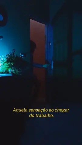 Aquela sensação... 💭 . . . #aquelasensação #póstrabalho #aochegardotrabalho #cansaço #psicologico #sadvibes #sparkscoldplay  #sotired 