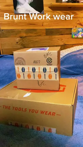 Brunt Unboxing video #brunt #bruntworkwear #bruntboots #unboxing #boots #hat #shirt #fyp #mechanic #dieselshop #Diesel #work #repair #BuyBrunt 