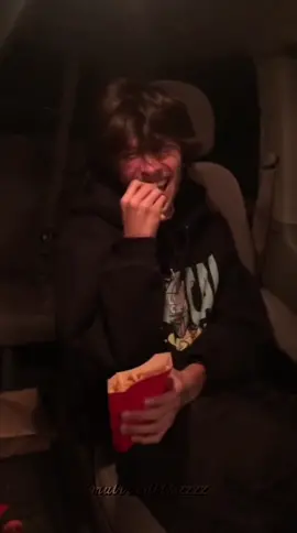 His laugh is everything🫶🏻 #chris #chrissturniolo #christurnioloedit #christopher #christophersturniolo #sturniolotriplets #chrisgirl #laugh #edit #viralpls #fyp #angiesturniolo 