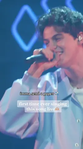 First time singing this live! What do you think of this version? #pederelias #paperplane  