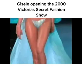 @gisele @victoriassecret She was only 19! #gisele #giselebundchen #giselebündchen #model #models #fashion #fashiontiktok #supermodels #supermodel #victoriassecret #vsfs #vsfashionshow #iconic #runway #catwalk #fashionshow #vsmodel #vsangel #icon #beauty #queen #teenmodel #teenager #brasil #brazil #brazilian #2000 #2000s #2000sthrowback #2000sfashion #2000sthrowback 