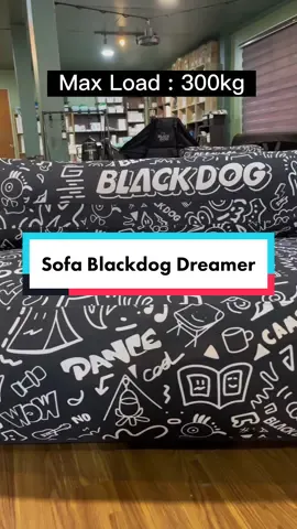 Blackdog Sofa Dreamer dah ada stok! Memang mengancam kalau bawa pergi camping or letak kat ruang tamu rumah 😊 #blackdog #dreamer #sofa #inflatablesofa 