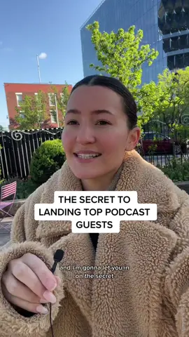the trick to getting major guests for your podcast: make it EASY for them👏🏻  #podcasttips #startingapodcast #podcastguests #podcastguesttips 