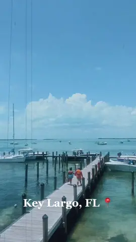 Sundays are for the keys 🔆🐚🦀🌴💙🔑