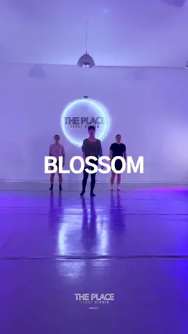 @soyvvegaa @Diana #ancoreographer #theplacedancestudiomadrid #dancestudio #danzamadrid #moderndanceclass #dancetraining 