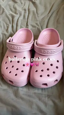 i loveeee them but i need charms LOL || #minihaul #thebesthaulever #onlineboutique #minishoppinghaul #tiktokshopsandals #shoppingtiktok #productreview #holiday #haulunboxing #TikTokHauls #ShoeFinds #hauls #summer23 #Summer #shoppinghaul #haulvideos #haulvideo #fashionhauls #minifashionhaul #ShoeInspiration #TravelEssentials #crocs #pinkcrocs #ballerinapink #ballerinapinkcrocs #croc #ballerinapinkcroc #crocsgang #fyp #foryou #foryoupage #fypage #fypシ #viral 