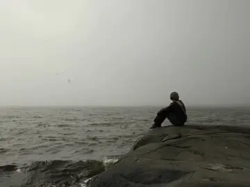 i don’t know why i care so much, sometimes i feel like i don’t matter - yet i worry so much about how others perceive me. it is weird how it is, i don’t see the worth in myself, by myself, way too often i attach my self-worth into the perceptions of others. i wish i could see things the way they are, there is a thick fog covering everything, only letting a small silhouette of the truth trough. it is hard to differ a blessing from a curse. 25.4.23 #digitaldiary 