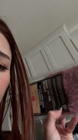 me and my cystic pimple wanna know if im gna d*e