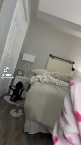 @louiencoco 