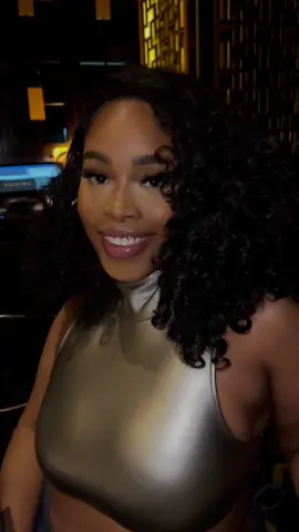 #fyp #drinkswiththegirls #lovingmyself #curlyhair #curlywig  