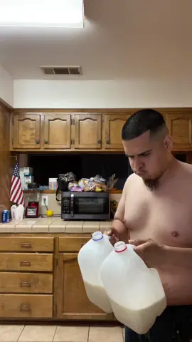 “Magic trick”🤣😂#fyp #viral #hilarious #comedy #wow #positivevibes #prankwars #lol #lmao #unexpected #couple #funnyvideos #fun #surprise #omg #trending #entertainment 