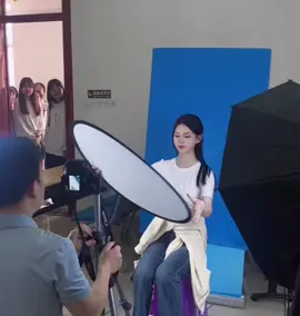 Cô nương nhà người ta chụp ảnh thẻ gây náo loạn trường vì nhan sắc quá xinh đẹp 🫣 Trường còn cbi cả tấm hắt sáng cho sinh viên nữa 🥹 #trending #funny 