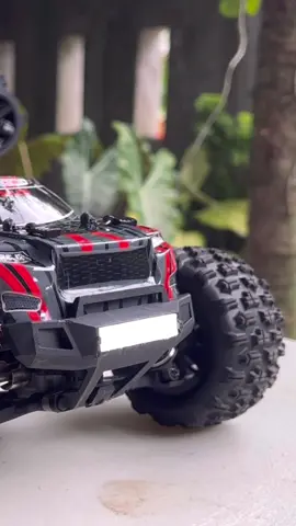 Te Ha Er lebaran masih bersisa? Pengen punya mobil rc monster truck dengan kualitas terbaik tapi harga budget? MJX Hyper Go ini bisa jadi opsi kalian gaes.. BTW RCNI ga jualan yaa.. cuma nginfoin ajaa.. karena dah lama ga seneng kaya gini, bisa nemu rc pemula yang serba bisa dan harganya masuk akal.. Full reviewnya di Youtube RC Newbie Indonesia, yang sempat dan minat monggo mampir 🤗 #rccar #rccars #mobilrc #radiocontrol #remotecontrol #mainan #mobilmainan #monstertruck #monsterjam #rcindonesia #rcnewbieindonesia #rcmonstertruck 