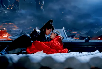 Tiểu tướng quân lúc nào cũng sẽ ở cạnh để tiểu hồ ly trút tâm sự #Truongnguyettanminh  #Tilltheendofthemoon  #TonTranNy  #CanhNghiepDinh  #SunZhenNi  #cdrama  #fyp  #YOUKU #YOUKUVietnam