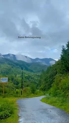setelah hujan reda😁🤗#bantuinfypdong #likes #foryou #cintakampunghalaman #humbanghasundutanfypシ゚viral #onanganjang #siatasbatunagodang 