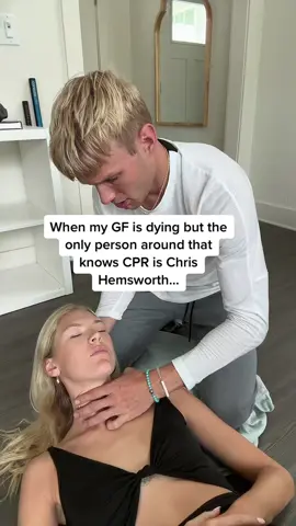 We don’t need her falling in love with him anymore than she already is🤦🏼‍♂️😂 #couple #couplecomedy #relationships #couplehumor #reaction #funny #chrishemsworth 