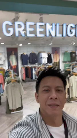 Siapa yang udah check video #ArielBikinHeboh di Store Semarang? Kalau belum langsung ke YouTube Channel 3SecondTV sekarang juga!!!! Nanti nyesel lohhh… #ThisIsGreenlight 