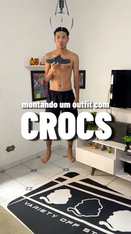 Pode falar oq for menos que é desconfortável • 🫶🏼✨ #crocs #crocsoutfit #streetwearbr #streetwear #estilomasculino #modamasculina 