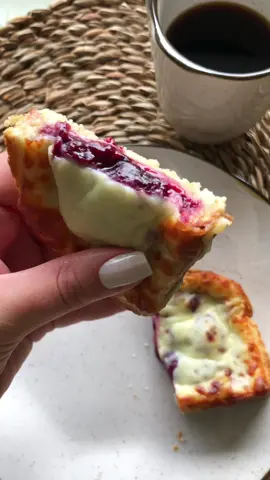 Café da manhã de hoje com o creme e geleia caseiro ♥️🫐🍓 #cafedamanhã #ideiadecafedamanha #receitacafedamanha #lanchesaudável #sanduichesaudavel 