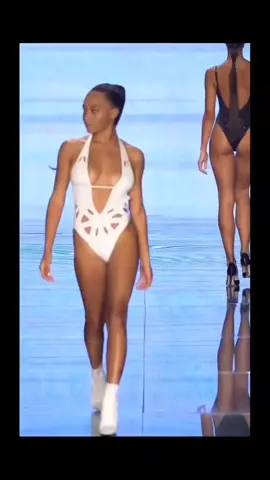 #body #fyp #viral #bikini #pasarela #hotmodel #modelgirl 