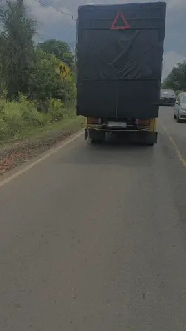 #fp #pelembang  .  aku tidak benci. tapi kecewa. terasa dibunuh tapi tidak mati luka tapi tidak berdarah.