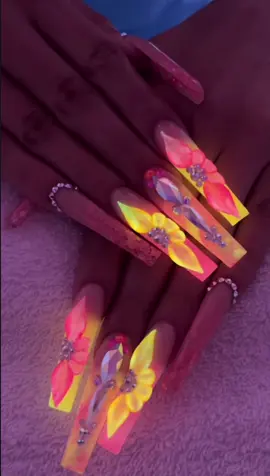 Replying to @ofi7lyjoon yesss nails by @bettzysbeautyboutique 💅