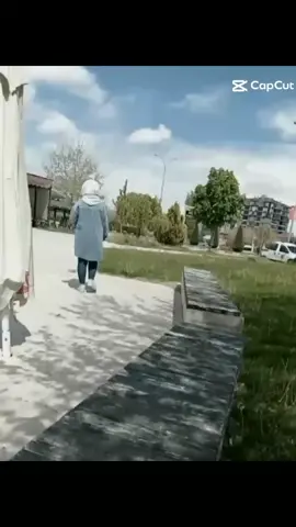 Hayatta herşey ol!! Ama anternatif asla👊#mavio_girl_ifraxiitah👁️‍🗨️☝️☝️ #kalbitaştan😑 #benanneminkızıyım❤ #CapCut 