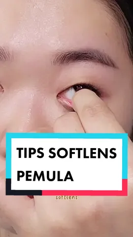Ini ada beberapa tips buat kalian yang baru banget mau nyoba pake softlens... karena berhubungan langsung sama area sensitive jadi harus bener2 memilah produknya jugaa, kali ini aku pake softlens dari @ctksoftlens.official tipe macaron warna choco brown dan sugar grey, di mata aku yang monolid dan kecil pun tetep keliatan natural karena graphic diameternya cuman 12.5 mm. Dipakenya super nyaman~ 💖  Bisa langsung beli di e-commerce kesayangan kalian dan langsung search 