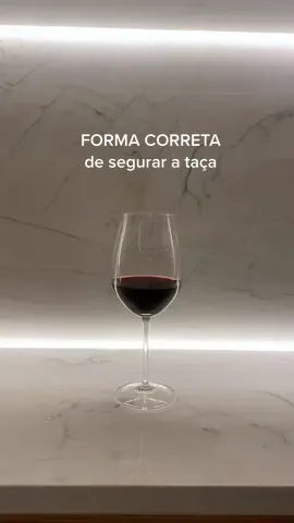 Bem didática pra não errar mais! 😅🙌🏼 #porfalaremvinho #simplificandovinho #sommelier #curiosidade #vinho #amovinhos #wine #winelover 