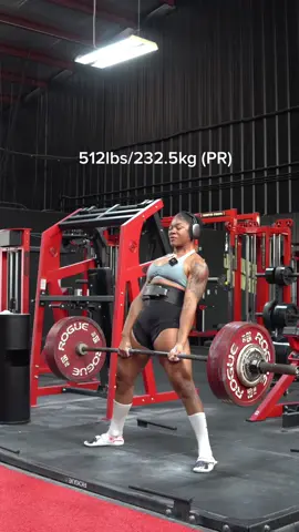 Been going through some mental stuff.. this PR was a win for me. Also.. they got me using KG plates now, that shit harder than pound plates yall 😭😂 #powerlifting #micdup #deadlift 