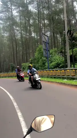 Next kita berpetualang lagi😜#VideoPerjalanan #vlognaikmotor #healingnaikmotor #VlogJalanjalan #trend #petualangan #berpetualang #storyquotes 