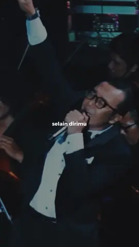 Selalu merinding dengerin lagu ini.. Sc : Konser Dewa 19 Feat Ari Lasso Video Youtube Official Dewa 19 #fyp #dewa19 #liriklagu #lagu #musik 