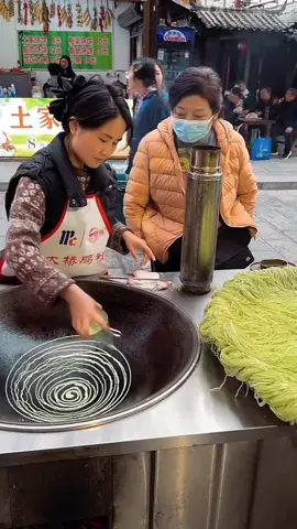 Street food noodles #foryou #food #nafizafood #creative #indonesia #traditional 