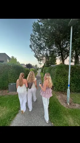 Liker alle tilbage😍🫶🏻 #sommer #boombutik #cph #copenhagenstyle #summervibes #fyp #viralt #likertilbage 