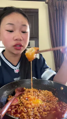 spicy 2x buldak mukbang pt 2