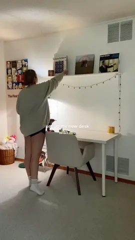 friday things☁️🌱 @flexispot.com #flexispot #flexispotstandingdesk #standingdesks #workfromhomelife #dailyvlogs #grwmroutines #productivemornings #renovatingmyroom 