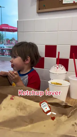 He’s literally drinking it 🥴#ketchup @fiveguys 